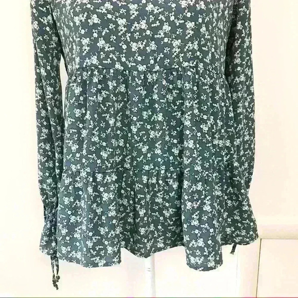 Maurice’s Floral Long Sleeve Peplum Blouse - Picture 3 of 7